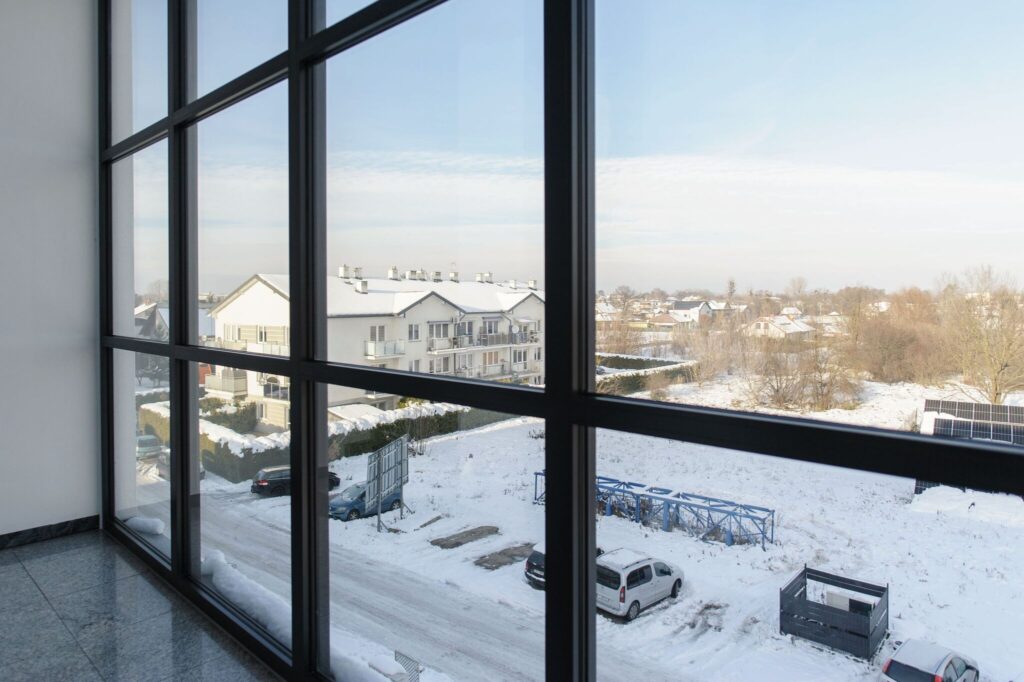 Luksusowe mieszkanie z dużym tarasem Os. Wierzbowe - zdjęcie 27