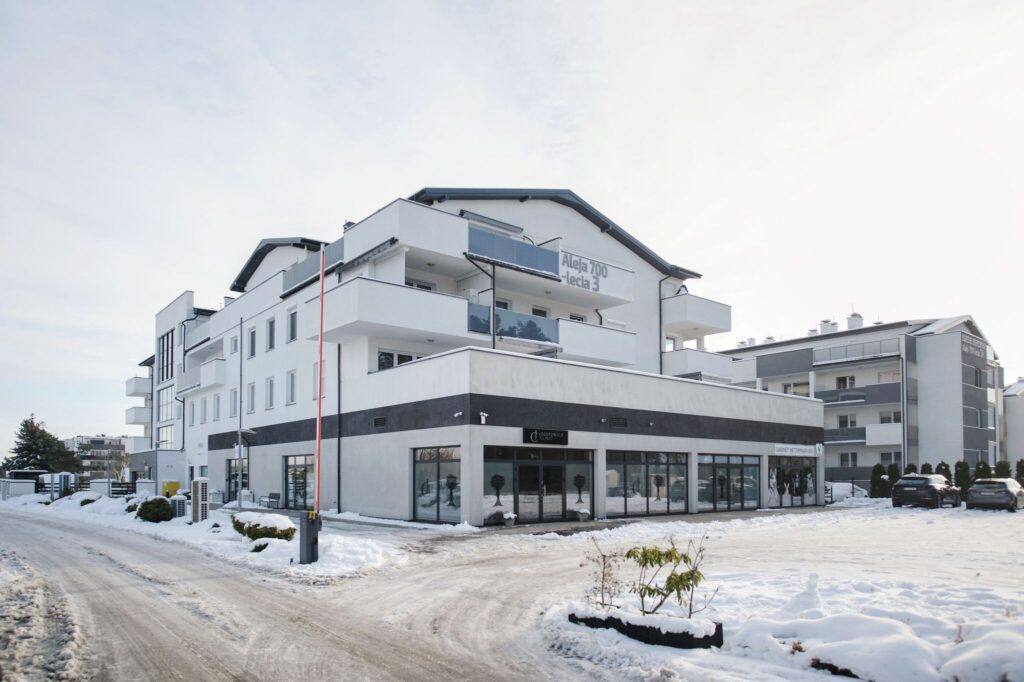 Luksusowe mieszkanie z dużym tarasem Os. Wierzbowe - zdjęcie 1