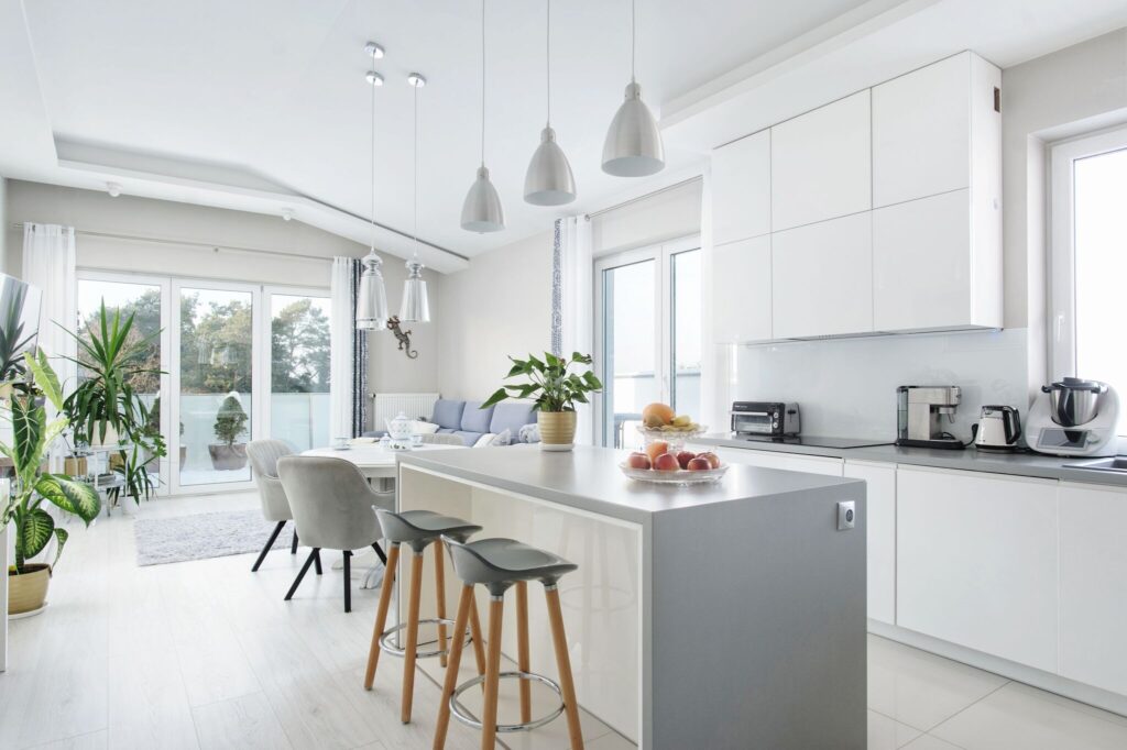 Luksusowe mieszkanie z dużym tarasem Os. Wierzbowe - zdjęcie 4