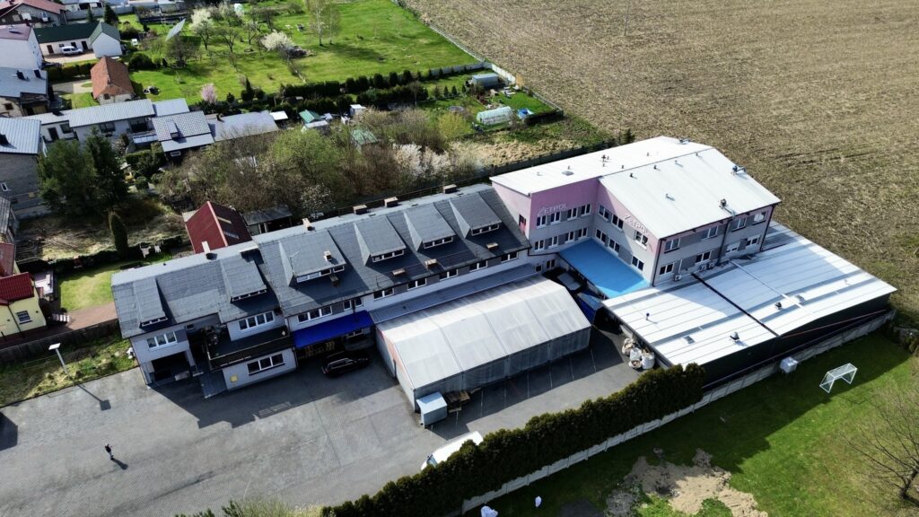 Funkcjonalny budynek produkcyjno-handlowy - zdjęcie 2