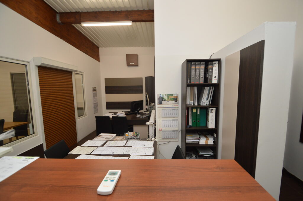 Lokal handlowo - usługowy. - zdjęcie 6