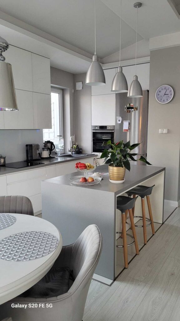 Luksusowe mieszkanie z dużym tarasem Os. Wierzbowe - zdjęcie 31