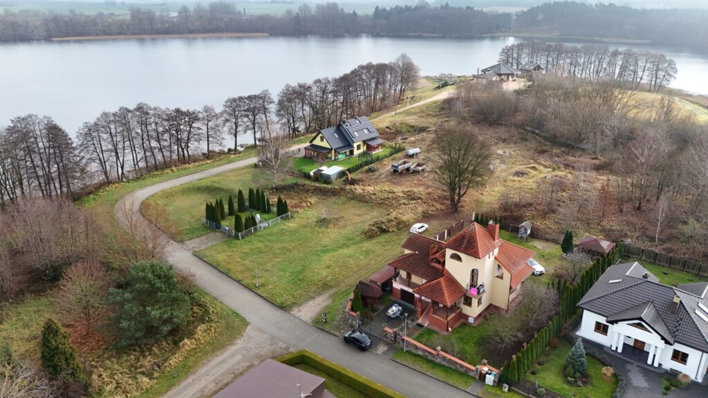 Czaplinek- dom nad jeziorem na sprzedaż - zdjęcie 36