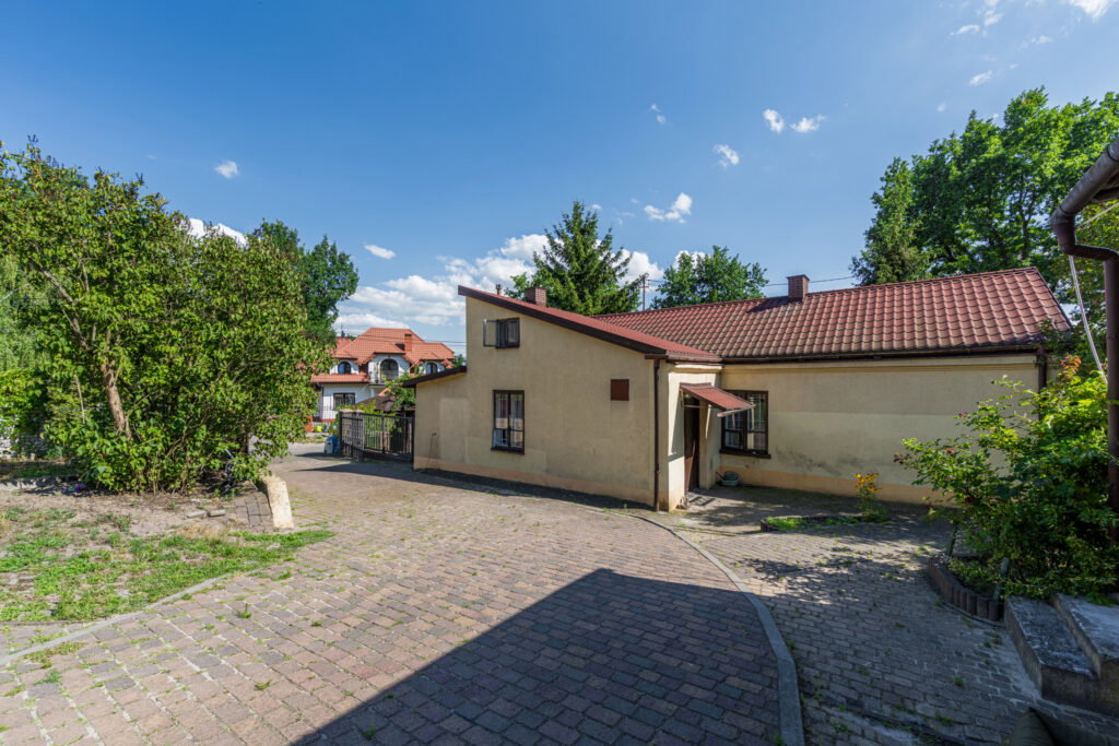 Działka 1379 m2 z zabudową 2 domów w Wesołej - zdjęcie 8