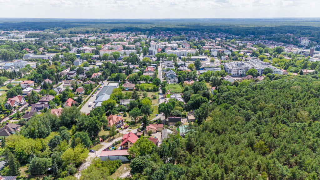 Działka 1379 m2 z zabudową 2 domów w Wesołej - zdjęcie 10