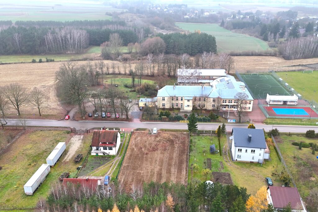 Działka budowlana przy ul. Szkolnej 1501 m2 - zdjęcie 5