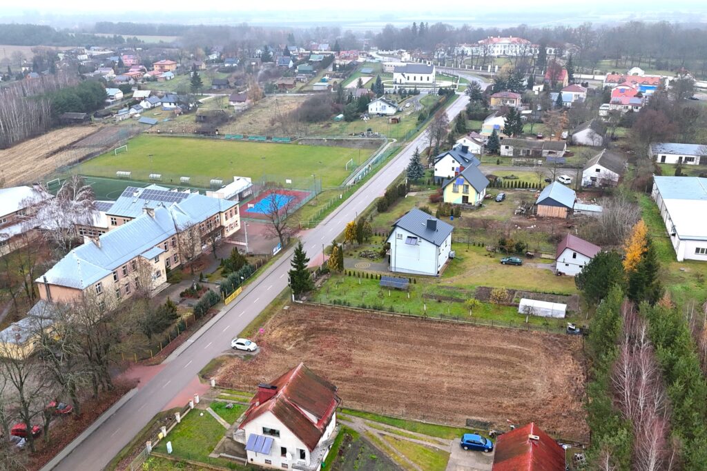 Działka budowlana przy ul. Szkolnej 1501 m2 - zdjęcie 3