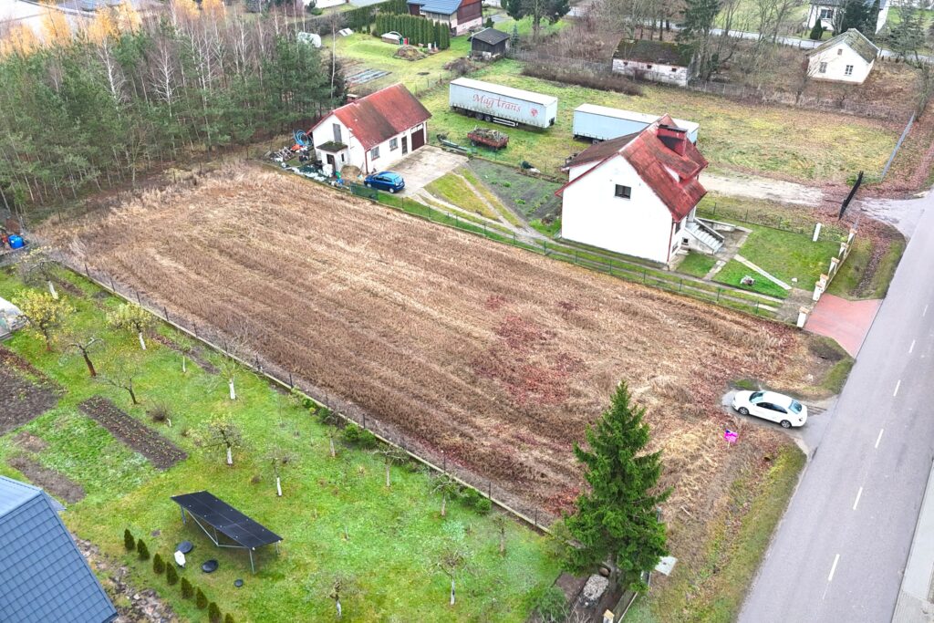 Działka budowlana przy ul. Szkolnej 1501 m2 - zdjęcie 1