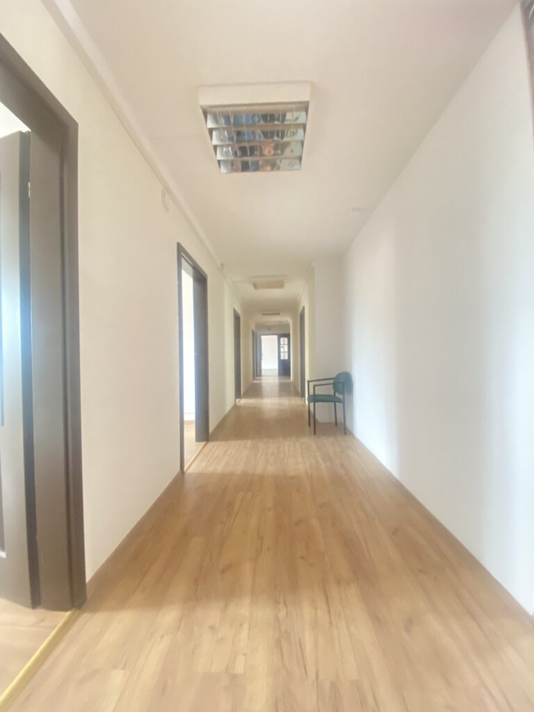 Lokale biurowe w ścisłym centrum Jeleniej Góry! - zdjęcie 3