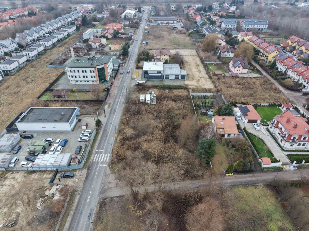 Działka usługowo-mieszkaniowa - zdjęcie 1