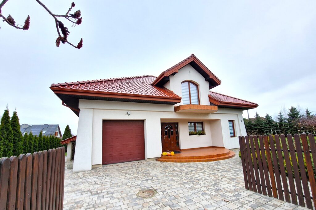 Dom do wprowadzenie się w Rakowiskach - zdjęcie 2