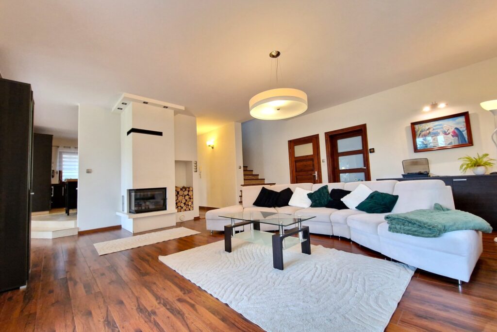 Dom do wprowadzenie się w Rakowiskach - zdjęcie 8