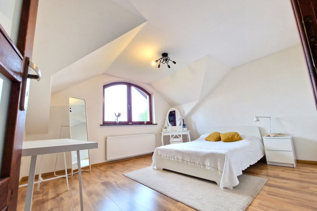 Dom do wprowadzenie się w Rakowiskach - zdjęcie 9