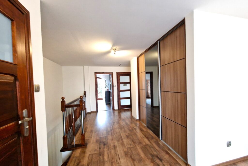 Dom do wprowadzenie się w Rakowiskach - zdjęcie 13