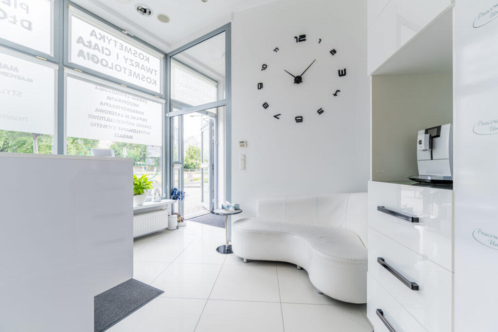 Stanowisko fryzjerskie do wynajęcia - zdjęcie 3