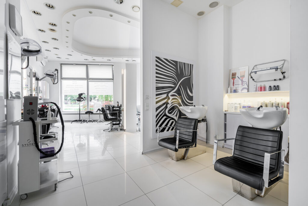 Stanowisko fryzjerskie do wynajęcia - zdjęcie 1