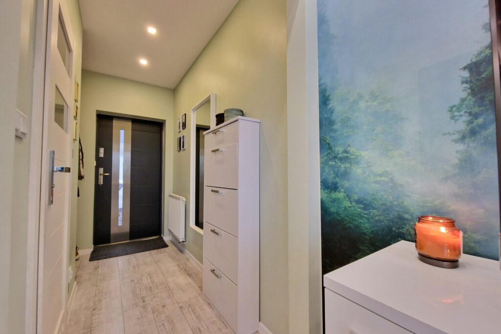 Atrakcyjny segment z ogródkiem i garażem - zdjęcie 14