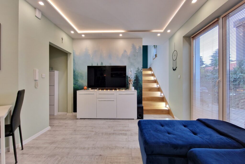 Atrakcyjny segment z ogródkiem i garażem - zdjęcie 3