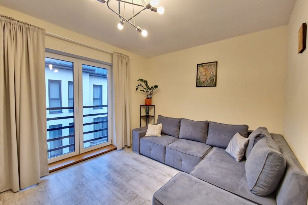 Atrakcyjny segment z ogródkiem i garażem - zdjęcie 8