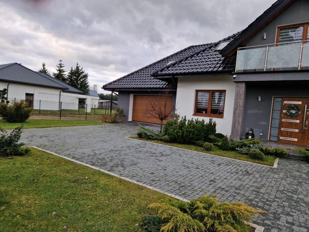 Okazja gotowy dom z dużą działką . - zdjęcie 26
