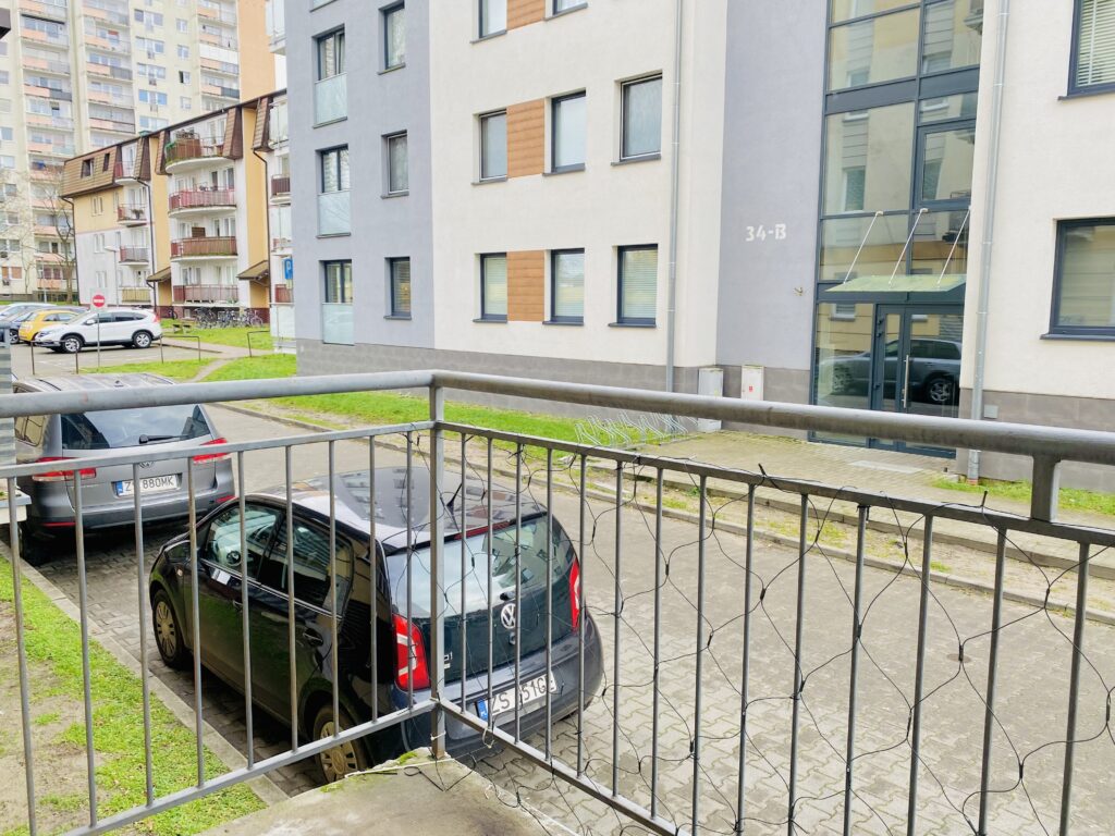 Kawalerka + boks na sprzedaż - zdjęcie 11