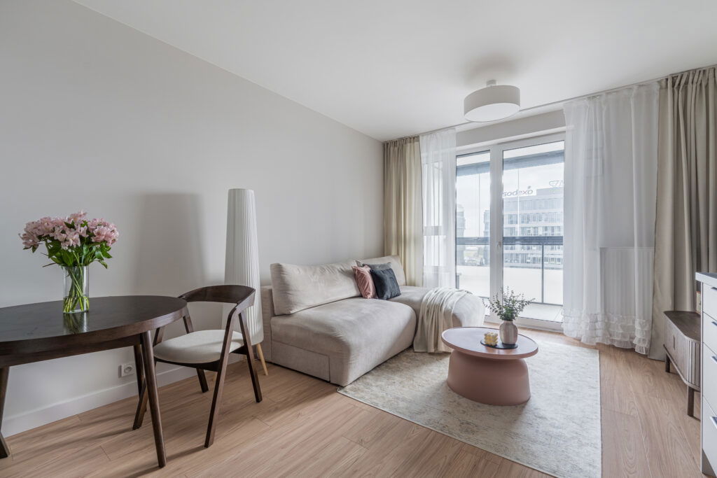 3 Pok. 60m² Włochy - Wysoki standard - zdjęcie 2