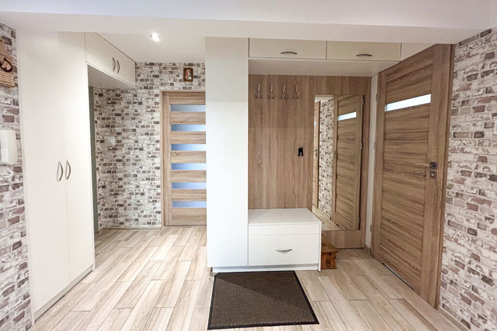 Trzypokojowe mieszkanie na Serbinowie w Mińsku Maz - zdjęcie 12