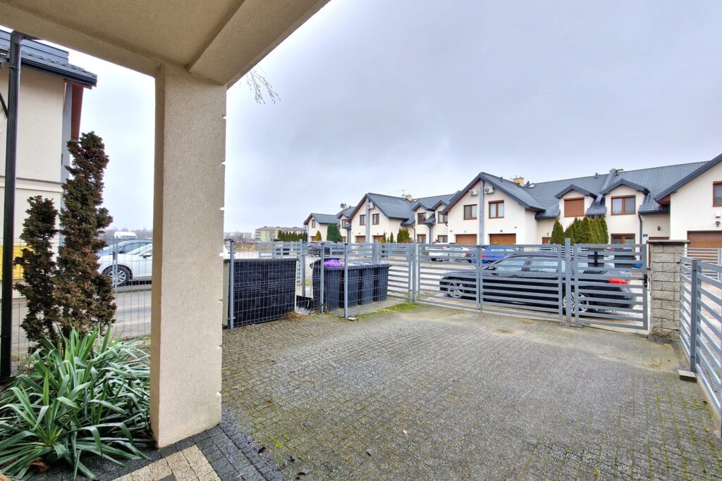 Segment w zabudowie szeregowej ul. Fieldorfa - zdjęcie 5