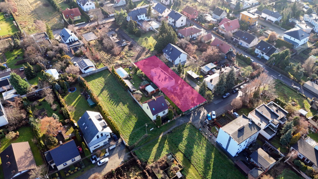 Działka 960m² i dom z dużym potencjalem, Starołęka - zdjęcie 1