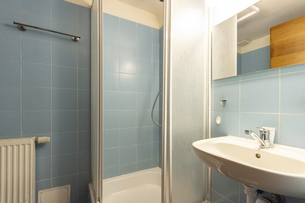 Hotel + ogromny potencjał mieszkaniowy i usługowy - zdjęcie 19