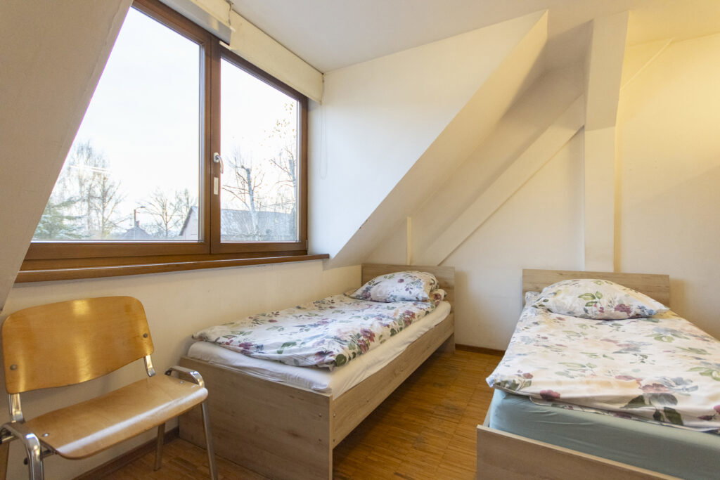 Hotel + ogromny potencjał mieszkaniowy i usługowy - zdjęcie 20