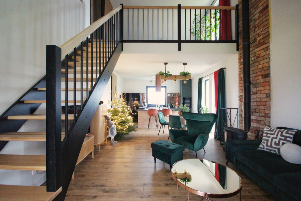 Komfortowy dom z garażem w Krępsku, gmina Goleniów - zdjęcie 1