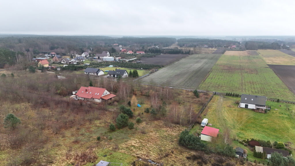 Komfortowy dom z garażem w Krępsku, gmina Goleniów - zdjęcie 36