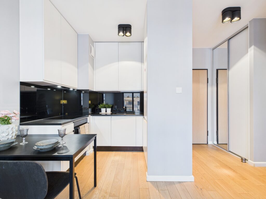 Wygodne 2 pokoje, ul. Herbu Janina, garaż - zdjęcie 2