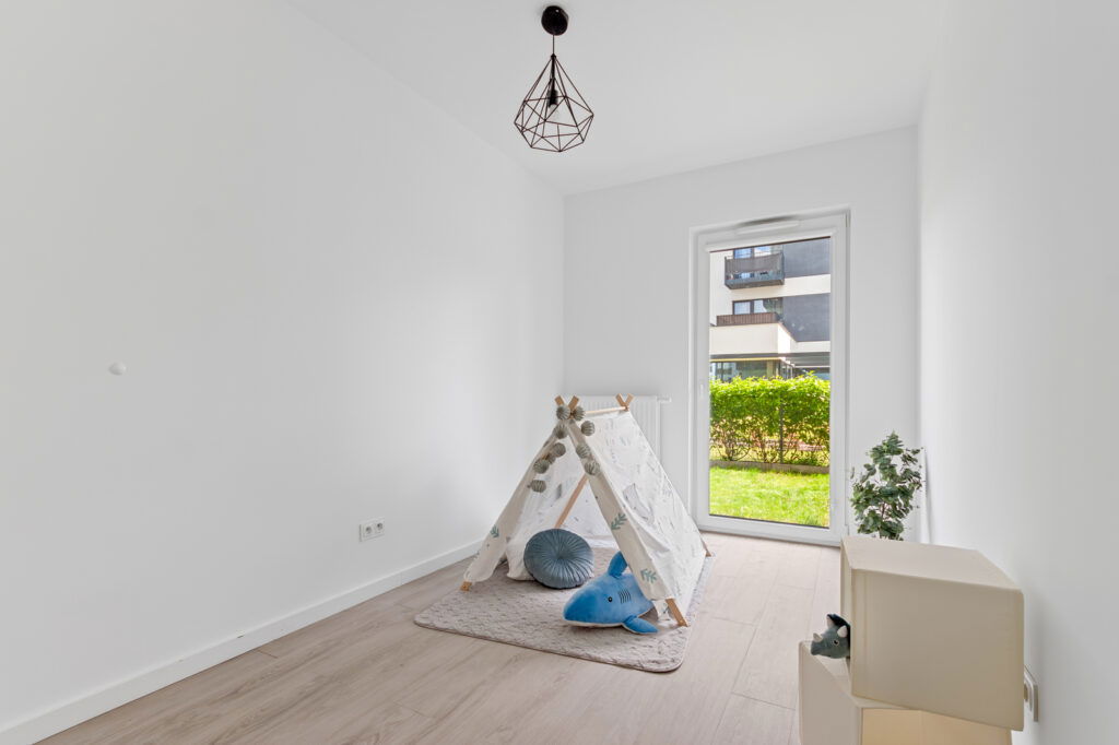 Przestronne mieszkanie z ogródkiem na sprzedaż! - zdjęcie 8