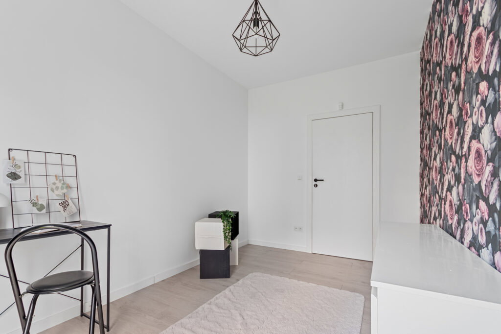 Przestronne mieszkanie z ogródkiem na sprzedaż! - zdjęcie 10