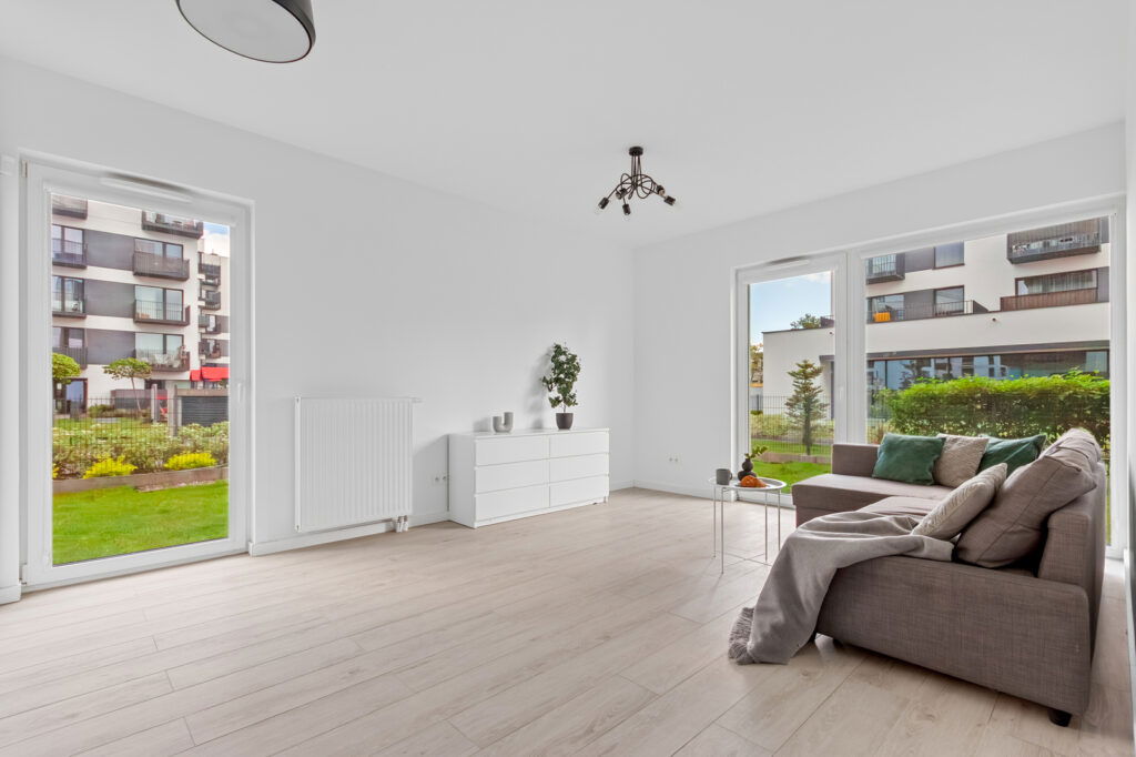 Przestronne mieszkanie z ogródkiem na sprzedaż! - zdjęcie 1