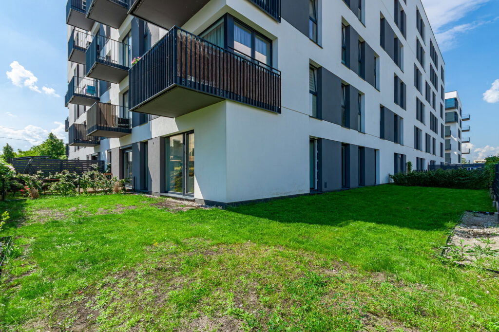 Przestronne mieszkanie z ogródkiem na sprzedaż! - zdjęcie 19