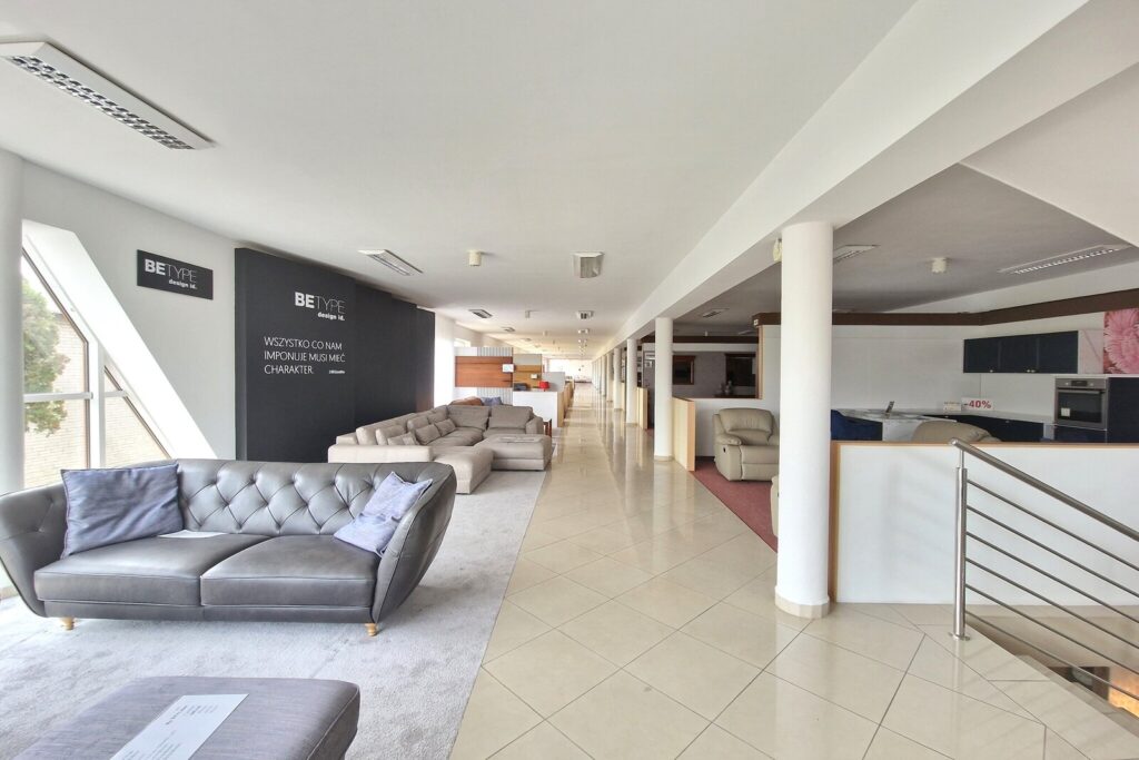 Lokale użytkowe/mieszkaniowe w centrum - zdjęcie 12