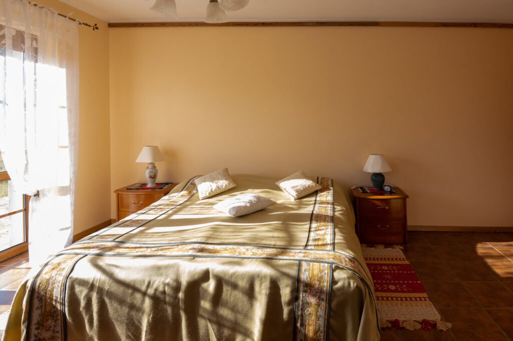 Dworek z dużą działką blisko lasu i jeziora - zdjęcie 13