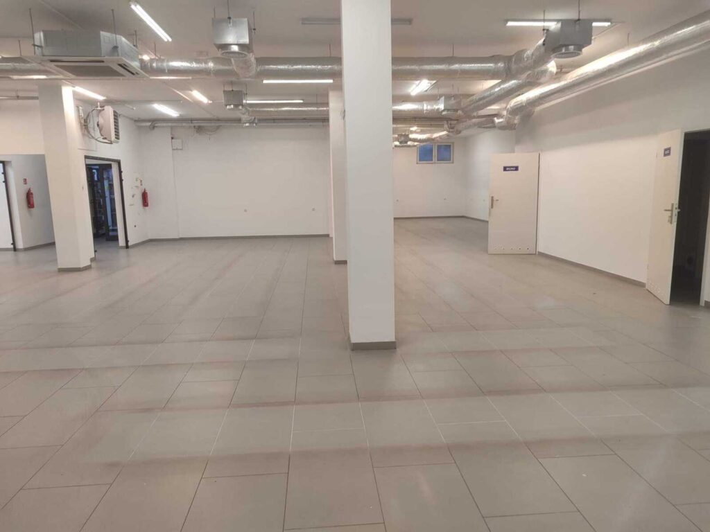 Lokal użytkowy do wynajęcia w Wyrzysku 372 m2 - zdjęcie 2