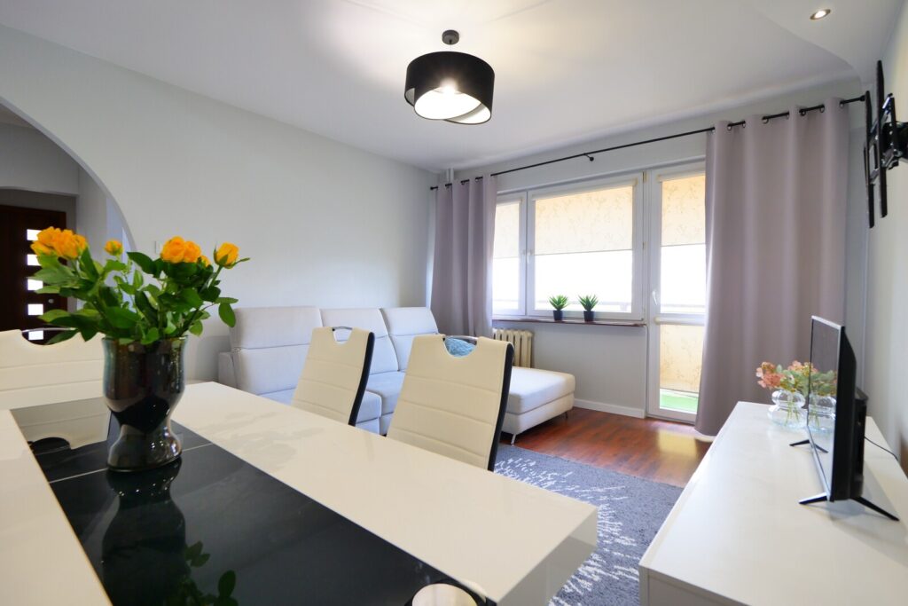 Na sprzedaż mieszkanie 3-pokojowe w Bełchatowie - zdjęcie 1