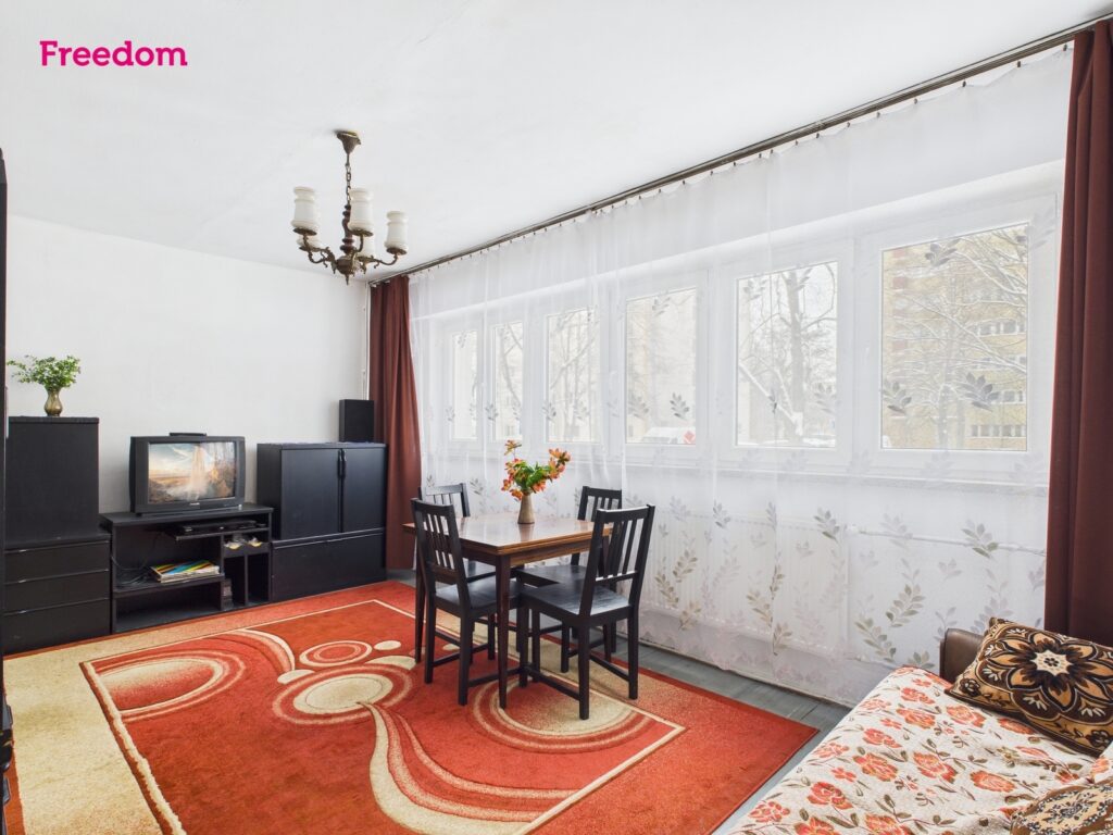 3 pokoje na Mokotowie, ul. Jadźwingów, do remontu - zdjęcie 1