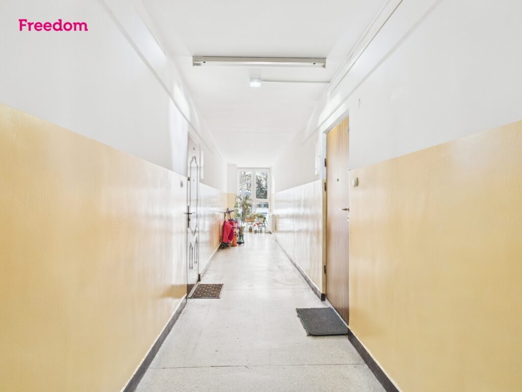 3 pokoje na Mokotowie, ul. Jadźwingów, do remontu - zdjęcie 8