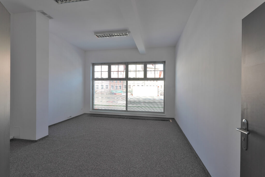 Lokal biurowy w centrum Jeleniej Góry! - zdjęcie 2