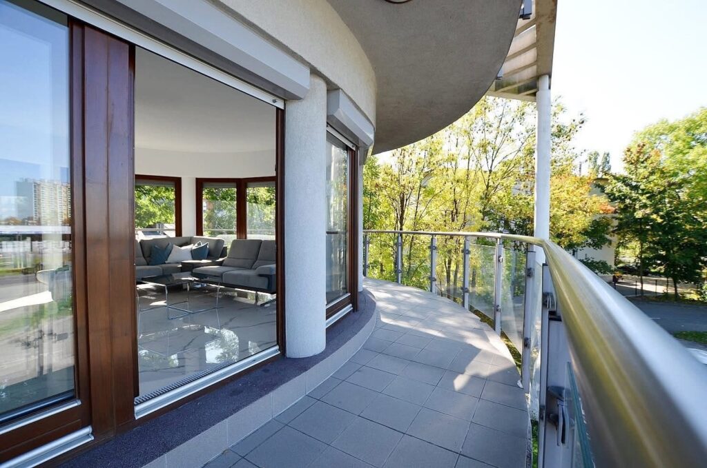 Nowoczesny apartament blisko centrum - zdjęcie 5