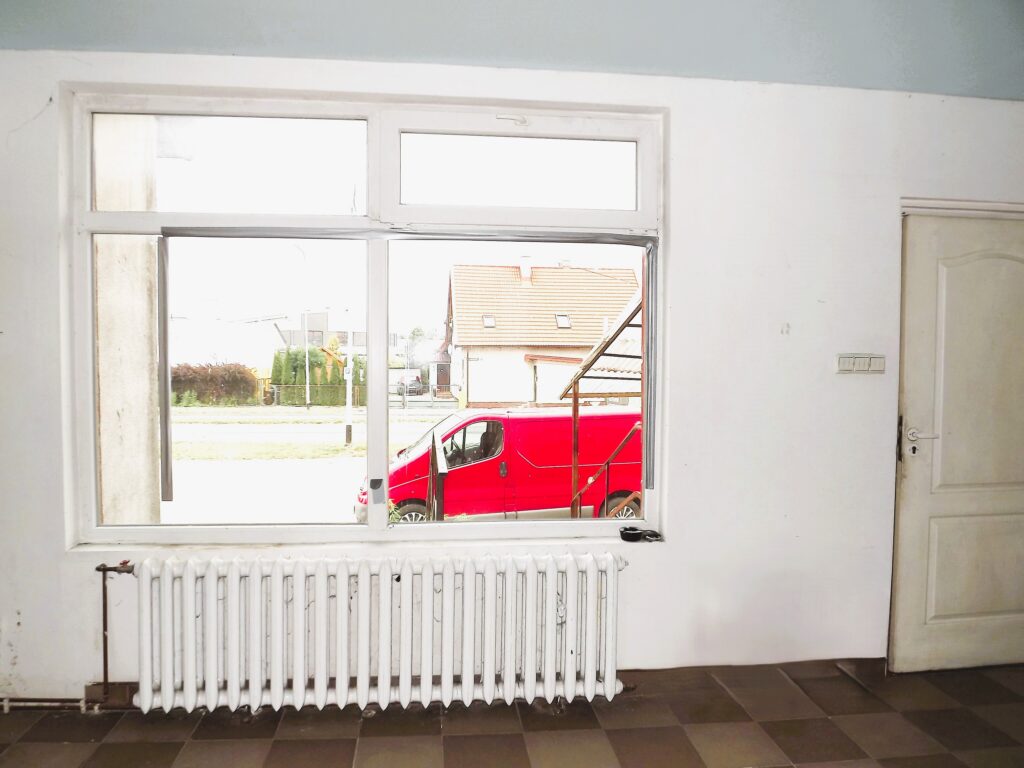 Dwa lokale użytkowe w Olsztynku z potencjałem - zdjęcie 21