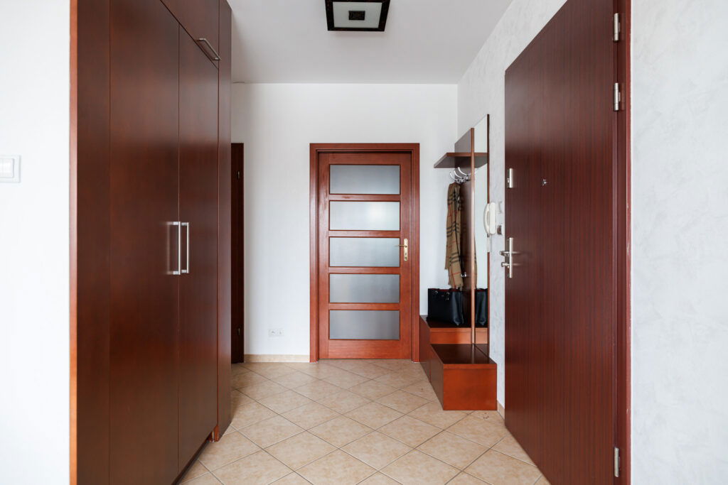 3-pokojowy apartament z miejscem w hali garażowej - zdjęcie 12