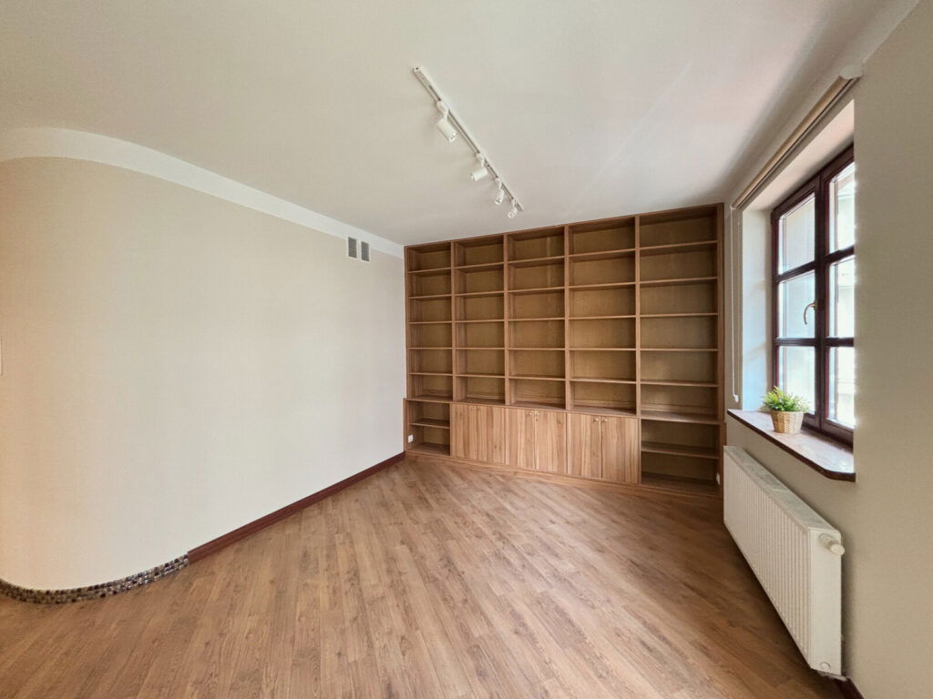 Mieszkanie na Starym Mieście do wynajęcia! - zdjęcie 2