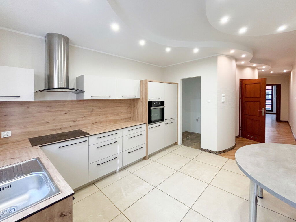 Mieszkanie na Starym Mieście do wynajęcia! - zdjęcie 3